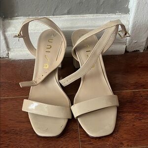 Unisa Women's Beige Heeled Sandals